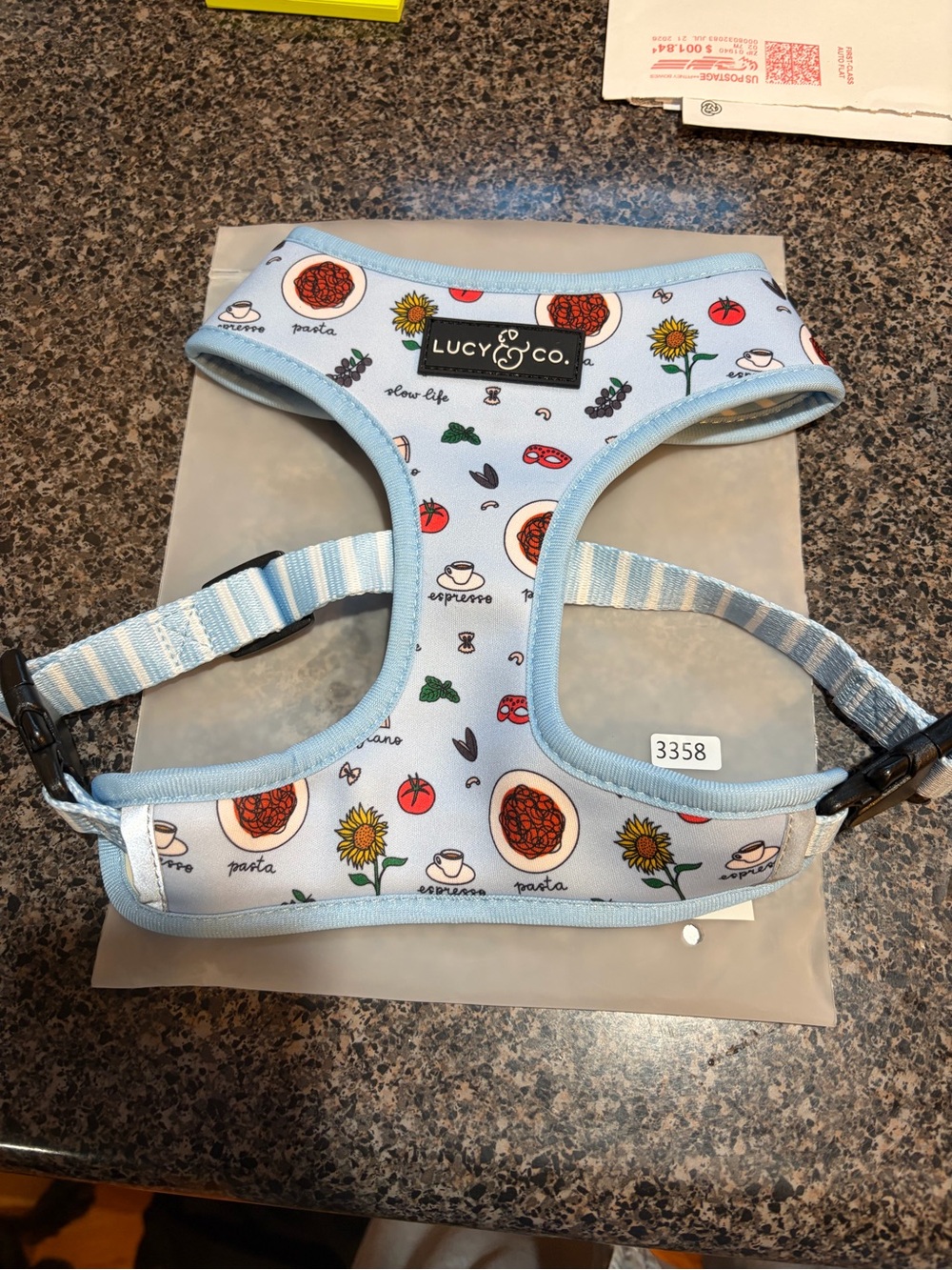 Dog harnesses size medium Italian vaca print !Never used. Reversible print. 🐶🇮🇹🍝